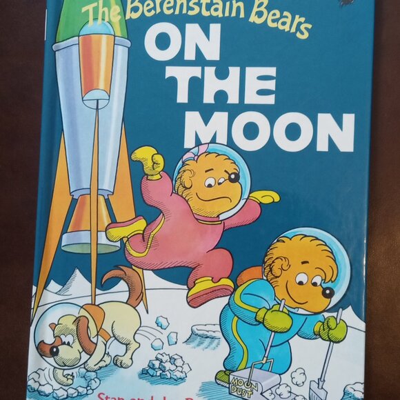 Lot of 3 Berenstain Bears Books - Picture 3 of 4